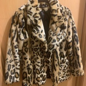 Leopard faux fur